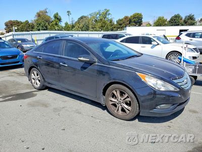 Czwarte zdjęcie samochodu z boku: 2013 HYUNDAI SONATA LIMITED VIN:5NPEC4AC0DH669245 - miniatura