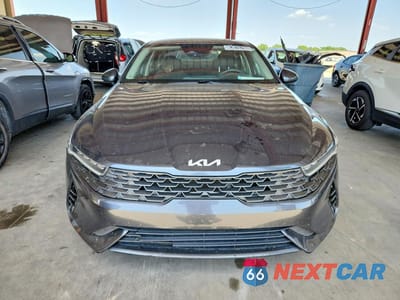 Piąte zdjęcie samochodu w środku: 2023 KIA K5 LXS VIN:5XXG14J23PG188881 - miniatura