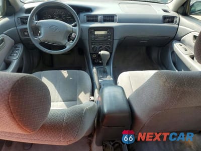 Zdjęcie 8 z 13 samochodu: 2001 TOYOTA CAMRY LE VIN:4T1BG22K01U099312 - miniatura