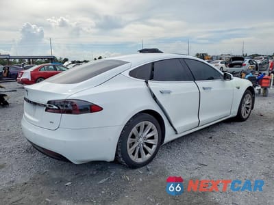 Trzecie zdjęcie samochodu z tyłu: 2016 TESLA MODEL S VIN:5YJSA1E16GF158948 - miniatura