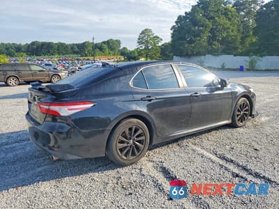 Trzecie zdjęcie samochodu z tyłu: 2021 TOYOTA CAMRY LE VIN:4T1C11AK6MU404852 - miniatura