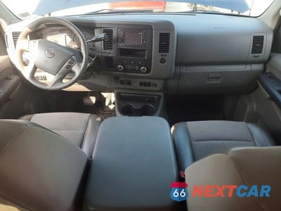 Zdjęcie 8 z 12 samochodu: 2013 NISSAN NV 3500 HD S VIN:5BZBF0AA2DN201986 - miniatura