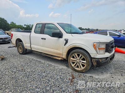 Czwarte zdjęcie samochodu z boku: 2021 FORD F150 SUPER CAB VIN:1FTEX1C83MFB63415 - miniatura