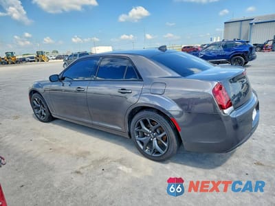 Drugie zdjęcie samochodu z przodu: 2022 CHRYSLER 300 TOURING VIN:2C3CCAAG3NH131145 - miniatura
