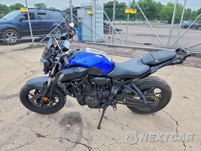 Trzecie zdjęcie samochodu z tyłu: 2018 YAMAHA MT07 VIN:JYARM27E2JA001036 - miniatura