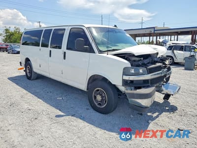 Czwarte zdjęcie samochodu z boku: 2019 CHEVROLET EXPRESS G3500 LT VIN:1GAZGPFG9K1242453 - miniatura