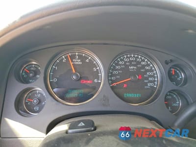 Zdjęcie 9 z 13 samochodu: 2008 CHEVROLET SUBURBAN C1500 LS VIN:3GNFC16048G192892 - miniatura