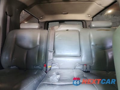 Zdjęcie 10 z 13 samochodu: 2004 GMC YUKON XL K1500 VIN:3GKFK16T74G101750 - miniatura