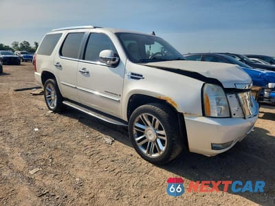 Czwarte zdjęcie samochodu z boku: 2008 CADILLAC ESCALADE LUXURY VIN:1GYFK63838R227208 - miniatura