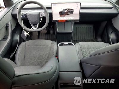 Zdjęcie 8 z 12 samochodu: 2026 TESLA MODEL Y VIN:7SAYGDED2TA592248 - miniatura