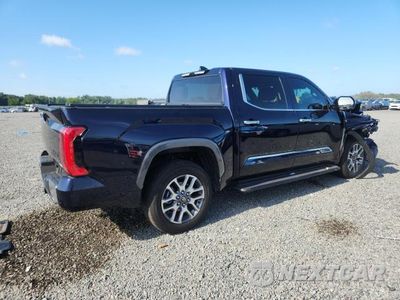 Trzecie zdjęcie samochodu z tyłu: 2025 TOYOTA TUNDRA 1794 EDITION VIN:5TFMA5DB5SX302028 - miniatura