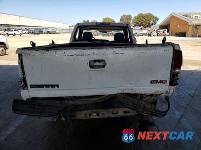 Zdjęcie 6 z 12 samochodu: 2001 GMC NEW SIERRA C1500 VIN:1GTEC14W41Z193994 - miniatura