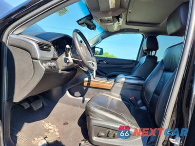 Zdjęcie 7 z 13 samochodu: 2020 CHEVROLET SUBURBAN K1500 LT VIN:1GNSKHKC6LR136598 - miniatura