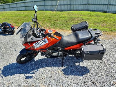 Trzecie zdjęcie samochodu z tyłu: 2009 SUZUKI DL650 VIN:JS1VP54AX92100197 - miniatura