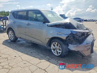 Czwarte zdjęcie samochodu z boku: 2023 KIA SOUL LX VIN:KNDJ23AU8P7890718 - miniatura