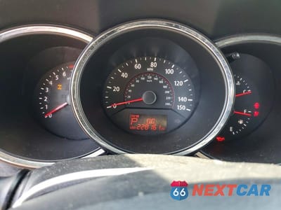 Zdjęcie 9 z 13 samochodu: 2011 KIA SORENTO EX VIN:5XYKUDA29BG153851 - miniatura