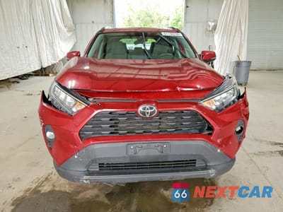 Piąte zdjęcie samochodu w środku: 2019 TOYOTA RAV4 XLE VIN:2T3P1RFVXKC039326 - miniatura
