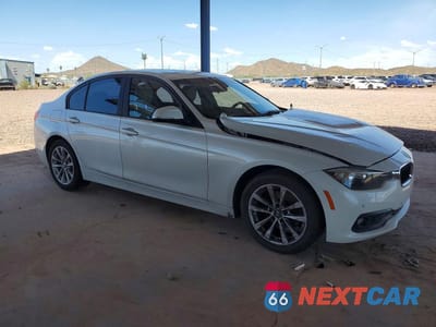 Czwarte zdjęcie samochodu z boku: 2016 BMW 320 I VIN:WBA8E1G51GNT34284 - miniatura