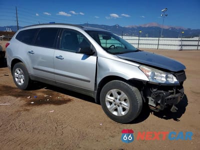 Czwarte zdjęcie samochodu z boku: 2011 CHEVROLET TRAVERSE LS VIN:1GNKRFED0BJ374089 - miniatura