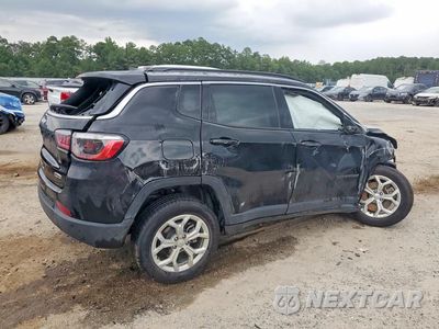 Trzecie zdjęcie samochodu z tyłu: 2024 JEEP COMPASS LATITUDE VIN:3C4NJDBN9RT100715 - miniatura