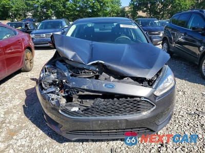 Piąte zdjęcie samochodu w środku: 2017 FORD FOCUS SE VIN:1FADP3F28HL250576 - miniatura