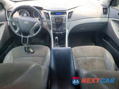 Zdjęcie 8 z 12 samochodu: 2011 HYUNDAI SONATA SE VIN:5NPEC4AC7BH282771 - miniatura