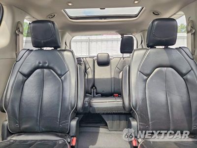 Zdjęcie 10 z 13 samochodu: 2018 CHRYSLER PACIFICA LIMITED VIN:2C4RC1GG2JR276095 - miniatura