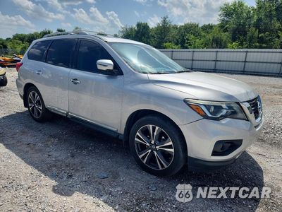 Czwarte zdjęcie samochodu z boku: 2017 NISSAN PATHFINDER PLATINUM VIN:5N1DR2MM5HC698160 - miniatura