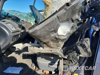 Zdjęcie 7 z 12 samochodu: 2014 TOYOTA PRIUS THREE VIN:JTDKN3DU6E0390859 - miniatura