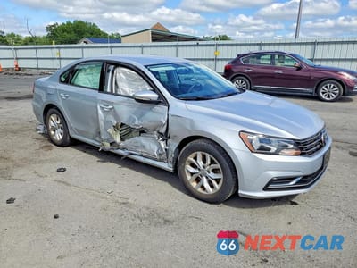 Czwarte zdjęcie samochodu z boku: 2018 VOLKSWAGEN PASSAT S VIN:1VWAA7A34JC011602 - miniatura