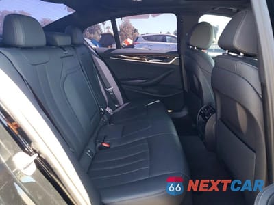 Zdjęcie 10 z 12 samochodu: 2023 BMW 530E VIN:WBA13AG00PCM30463 - miniatura
