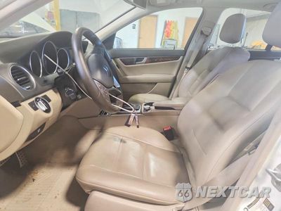 Zdjęcie 7 z 12 samochodu: 2012 MERCEDES-BENZ C 300 4MATIC VIN:WDDGF8BB9CF912496 - miniatura