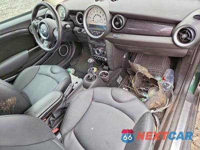 Zdjęcie 8 z 12 samochodu: 2013 MINI COOPER S VIN:WMWSV3C53DT395411 - miniatura