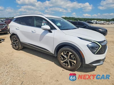 Czwarte zdjęcie samochodu z boku: 2024 KIA SPORTAGE EX VIN:5XYK3CDFXRG193619 - miniatura