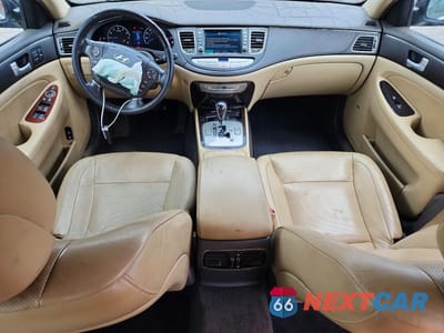 Zdjęcie 8 z 12 samochodu: 2012 HYUNDAI GENESIS 3.8L VIN:KMHGC4DD9CU160493 - miniatura