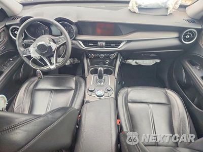 Zdjęcie 8 z 14 samochodu: 2019 ALFA ROMEO STELVIO TI VIN:ZASPAKBN8K7C67114 - miniatura