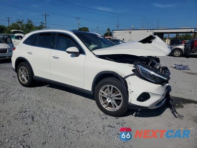 Czwarte zdjęcie samochodu z boku: 2023 MERCEDES-BENZ GLC 300 4MATIC VIN:W1NKM4HB2PF026643 - miniatura