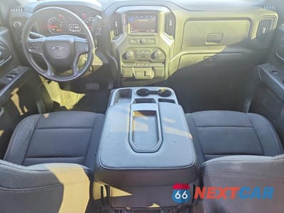 Zdjęcie 8 z 13 samochodu: 2021 CHEVROLET SILVERADO K1500 TRAIL BOSS CUSTOM VIN:1GCPYCEF0MZ342717 - miniatura