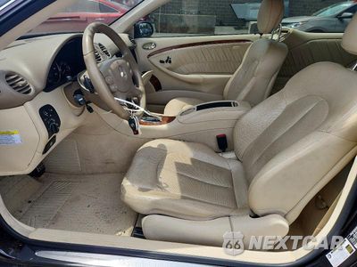 Zdjęcie 7 z 12 samochodu: 2009 MERCEDES-BENZ CLK 550 VIN:WDBTJ72H79F266291 - miniatura