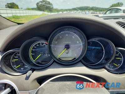 Zdjęcie 9 z 13 samochodu: 2017 PORSCHE CAYENNE SE HYBRID PLATINUM VIN:WP1AE2A2XHLA76075 - miniatura