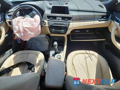 Zdjęcie 8 z 13 samochodu: 2017 BMW X1 SDRIVE28I VIN:WBXHU7C3XH5H36275 - miniatura
