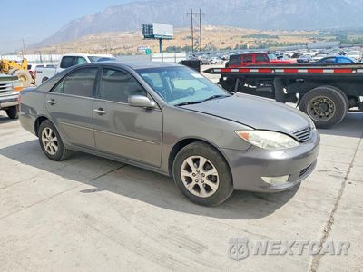 Czwarte zdjęcie samochodu z boku: 2005 TOYOTA CAMRY XLE VIN:4T1BE30K55U584923 - miniatura