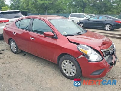Czwarte zdjęcie samochodu z boku: 2019 NISSAN VERSA SV VIN:3N1CN7AP3KL879022 - miniatura