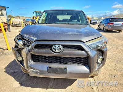 Piąte zdjęcie samochodu w środku: 2016 TOYOTA 4RUNNER SR5 VIN:JTEZU5JR9G5119728 - miniatura