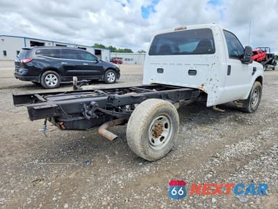 Trzecie zdjęcie samochodu z tyłu: 2010 FORD F350 SUPER DUTY VIN:1FDWF3E58AEA60008 - miniatura