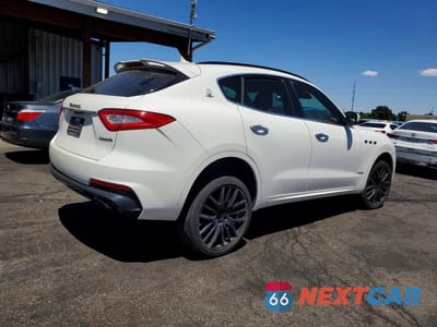 Trzecie zdjęcie samochodu z tyłu: 2019 MASERATI LEVANTE S SPORT VIN:ZN661YUS8KX316658 - miniatura