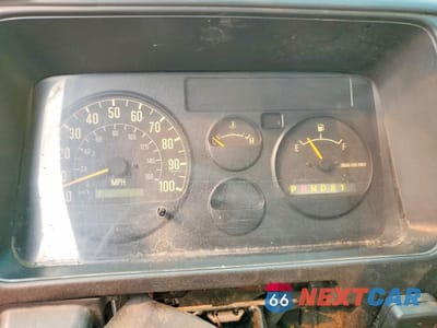 Zdjęcie 9 z 12 samochodu: 2002 ISUZU NPR VIN:JALC4B14727012881 - miniatura