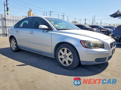 Czwarte zdjęcie samochodu z boku: 2006 VOLVO S40 2.4I VIN:YV1MS390062202358 - miniatura