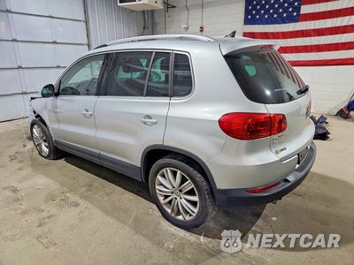 Drugie zdjęcie samochodu z przodu: 2016 VOLKSWAGEN TIGUAN S VIN:WVGBV7AXXGW523401 - miniatura