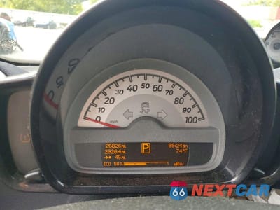 Zdjęcie 9 z 12 samochodu: 2016 SMART FORTWO VIN:WMEEJ9AAXGK842388 - miniatura